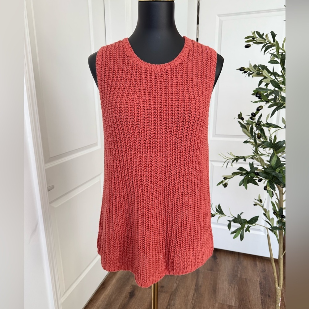 Old Navy women’s sleeveless open stitch sweater L Tall terracotta crew neck
